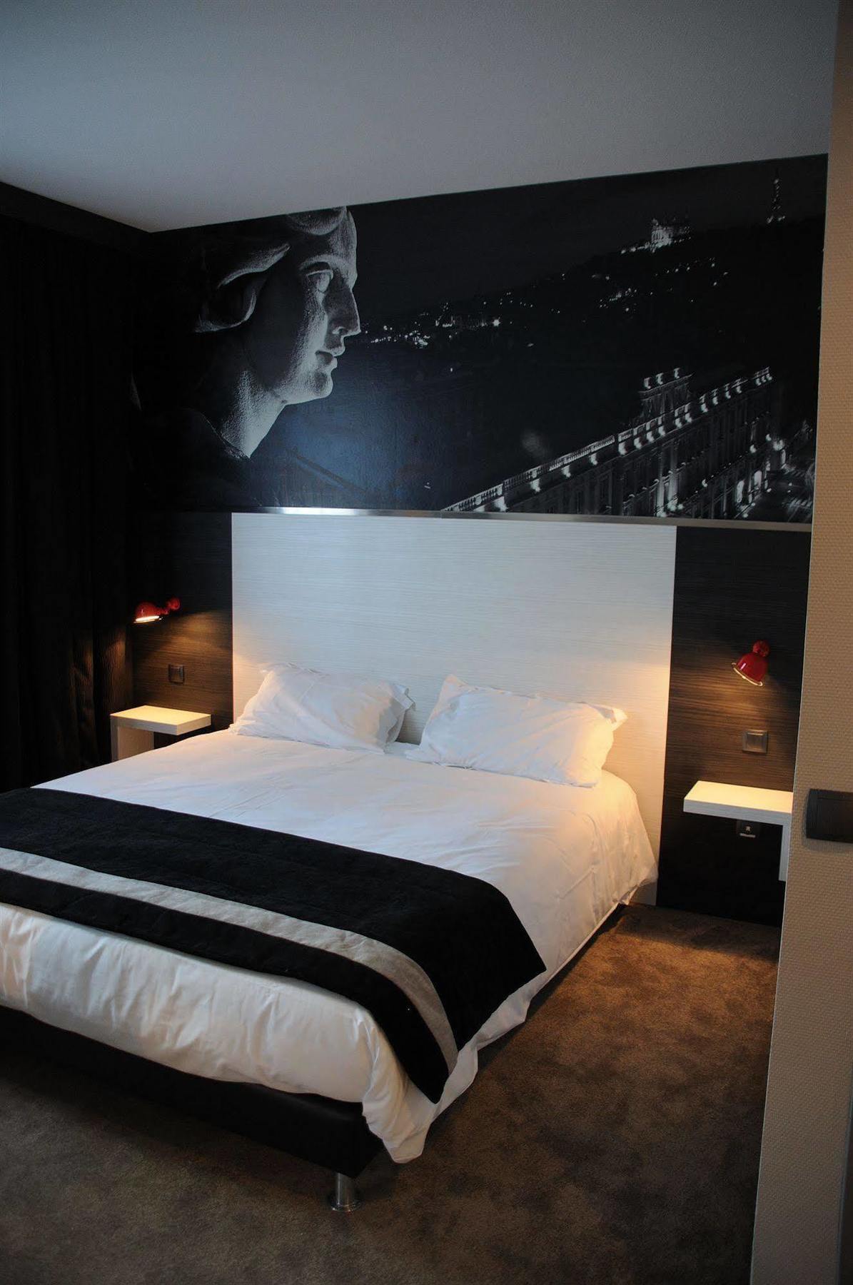 Hotel Des Lumieres Lyon Meyzieu Arena Stadium Buitenkant foto