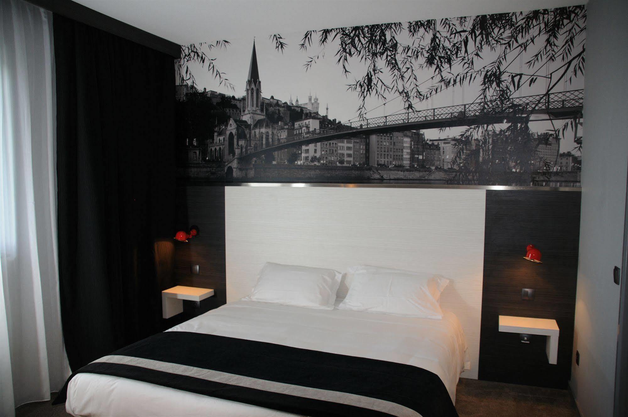 Hotel Des Lumieres Lyon Meyzieu Arena Stadium Buitenkant foto